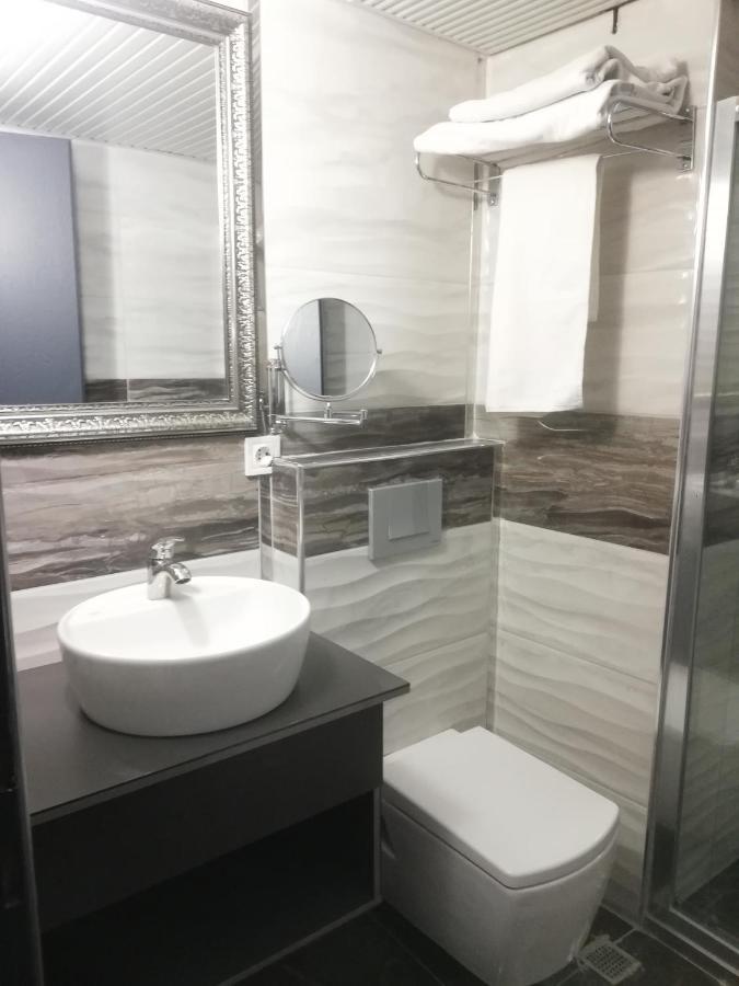 Ünaten otel Gaziemir Buitenkant foto
