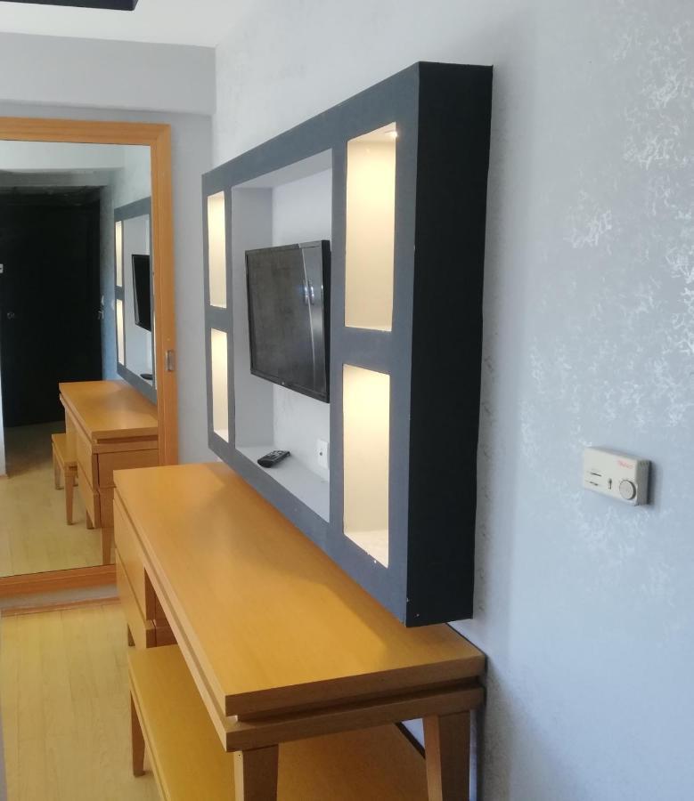 Ünaten otel Gaziemir Buitenkant foto